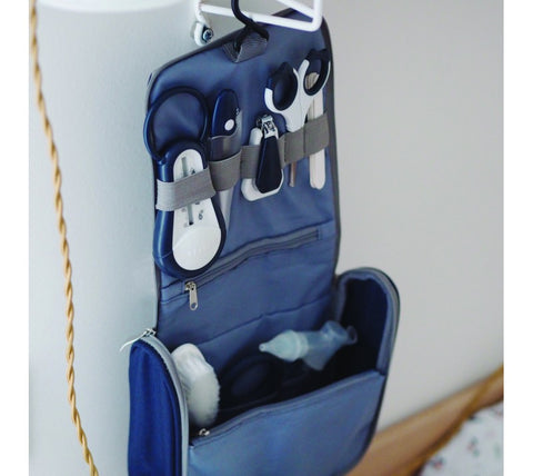 Neceser de Aseo (9 Accesorios)