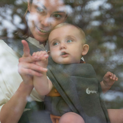 Portabebés Ergobaby EMBRACE