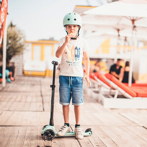 Casco Bicicleta y Scooter Ajustable (Kiwi)