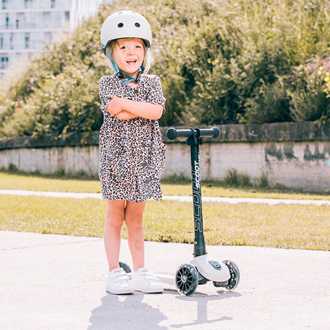 Casco Bicicleta y Scooter Ajustable (Ash)